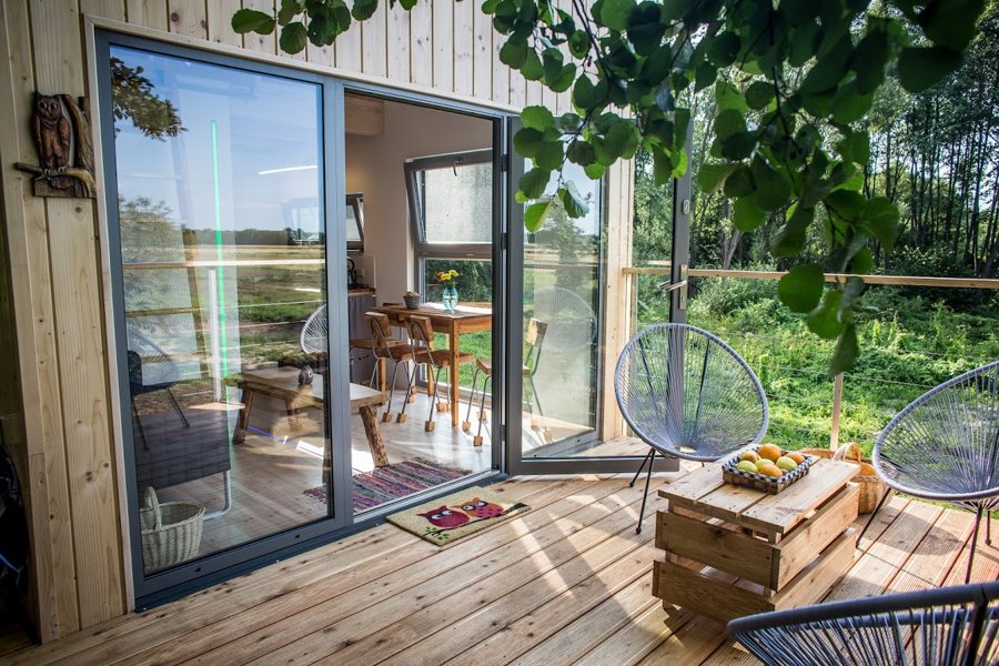 Chalet in Tree Branches - Owl 